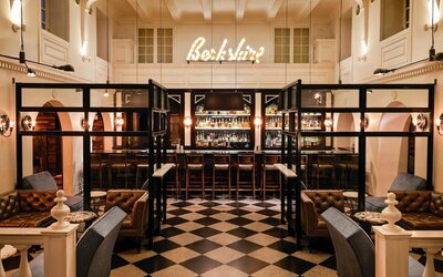 ACME Hotel Chicago, Outset Collection by Hilton