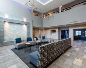 La Quinta Inn & Suites by Wyndham Las Vegas Airport South