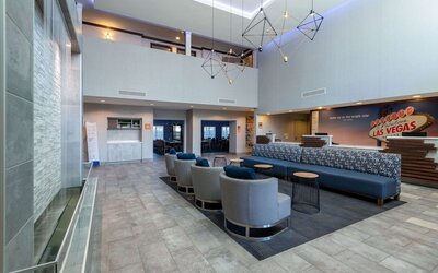 La Quinta Inn & Suites by Wyndham Las Vegas Airport South