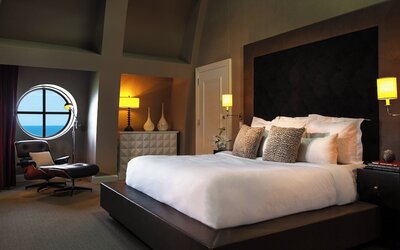 The Blackstone, Autograph Collection