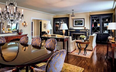 The Blackstone, Autograph Collection
