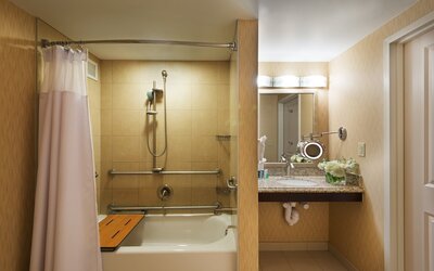 Crowne Plaza Boston - Woburn by IHG
