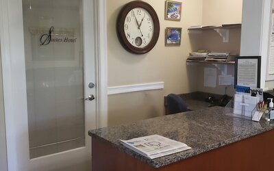 Crescent Suites Hotel