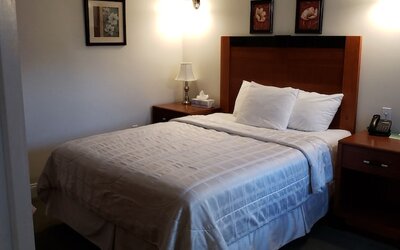 Crescent Suites Hotel