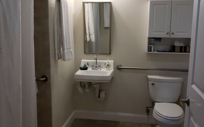 Crescent Suites Hotel