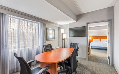 Courtyard by Marriott Boston Waltham
