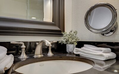 Blu Cashmere Suite
