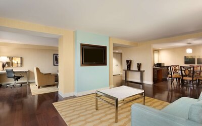 Embassy Suites by Hilton Boston Waltham