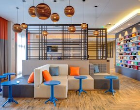 Hampton Inn & Suites Boston/Waltham