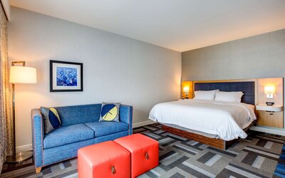 Hampton Inn & Suites Boston/Waltham