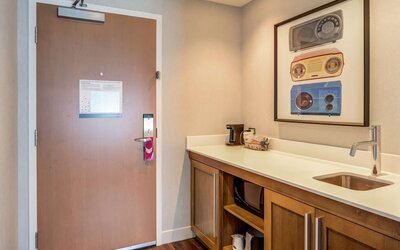 Hampton Inn & Suites Boston/Waltham