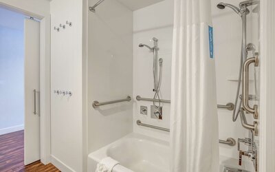 Hampton Inn & Suites Boston/Waltham