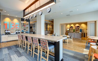 Hampton Inn & Suites Boston/Waltham