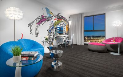 Studio Allston Hotel