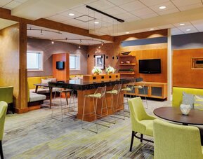 Courtyard by Marriott Boston Logan Airport