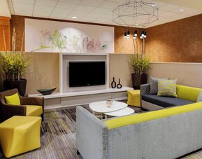Courtyard by Marriott Boston Logan Airport