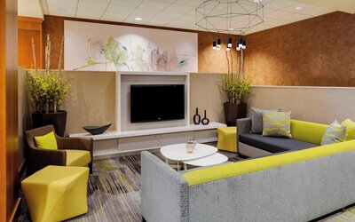 Courtyard by Marriott Boston Logan Airport