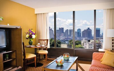 Courtyard by Marriott Boston Logan Airport