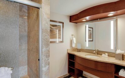 Courtyard by Marriott Boston Logan Airport