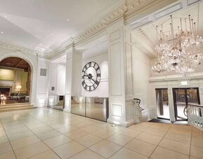 The Chicago Hotel Collection Ambassador Gold Coast