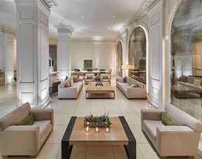 The Chicago Hotel Collection Ambassador Gold Coast