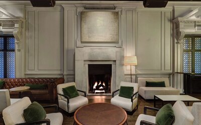 The Chicago Hotel Collection Ambassador Gold Coast