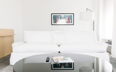 The Chicago Hotel Collection Ambassador Gold Coast