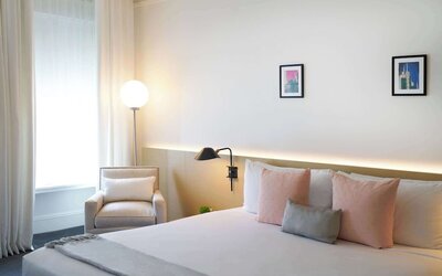 The Chicago Hotel Collection Ambassador Gold Coast
