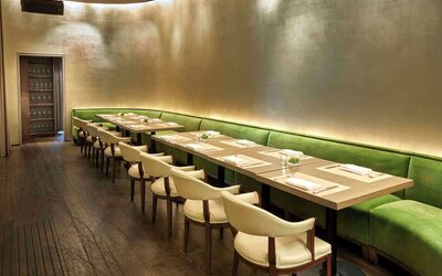 The Chicago Hotel Collection Ambassador Gold Coast