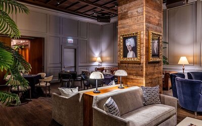 The Chicago Hotel Collection Ambassador Gold Coast
