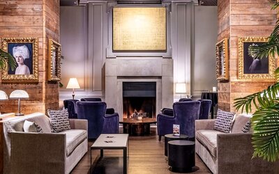 The Chicago Hotel Collection Ambassador Gold Coast