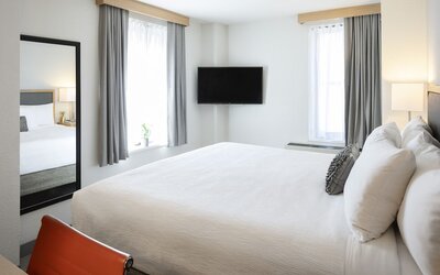Hotel Saint Clair- Magnificent Mile