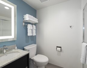 Hotel Saint Clair- Magnificent Mile