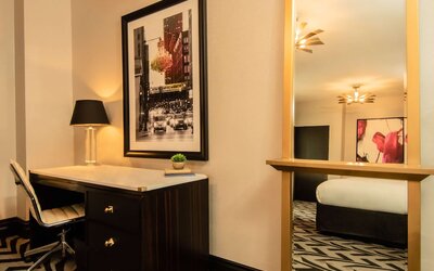 The Allegro Royal Sonesta Hotel Chicago Loop