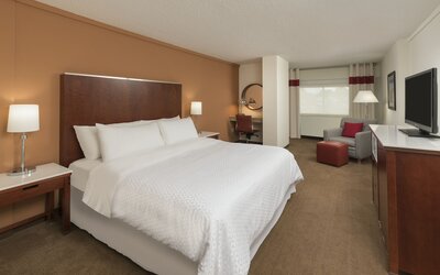 Four Points by Sheraton Boston Logan Airport Revere