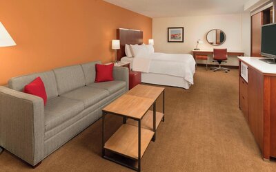 Four Points by Sheraton Boston Logan Airport Revere