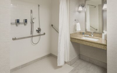 Four Points by Sheraton Boston Logan Airport Revere