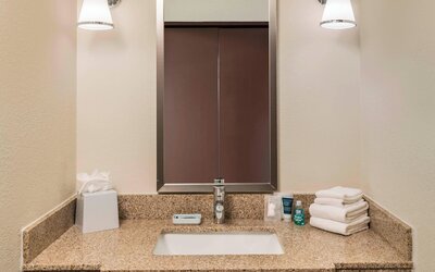 Four Points by Sheraton Boston Logan Airport Revere
