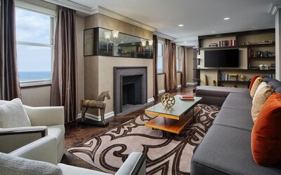 Hilton Chicago