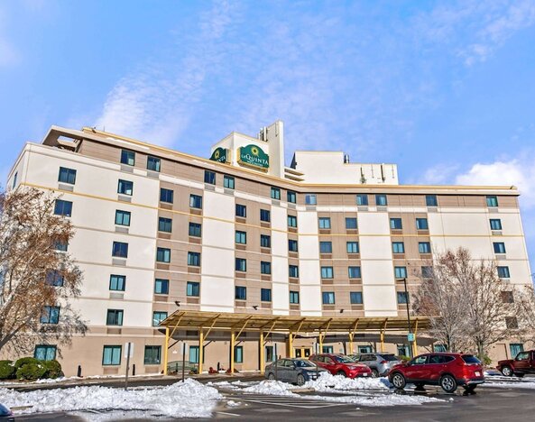 La Quinta Inn & Suites by Wyndham Boston Somerville