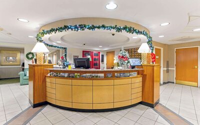 La Quinta Inn & Suites by Wyndham Boston Somerville