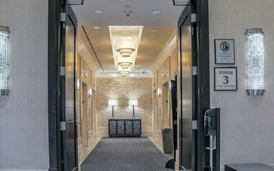 Premium Suite w/balcony at The Signature