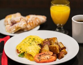 Holiday Inn Boston - Cambridge Area by IHG
