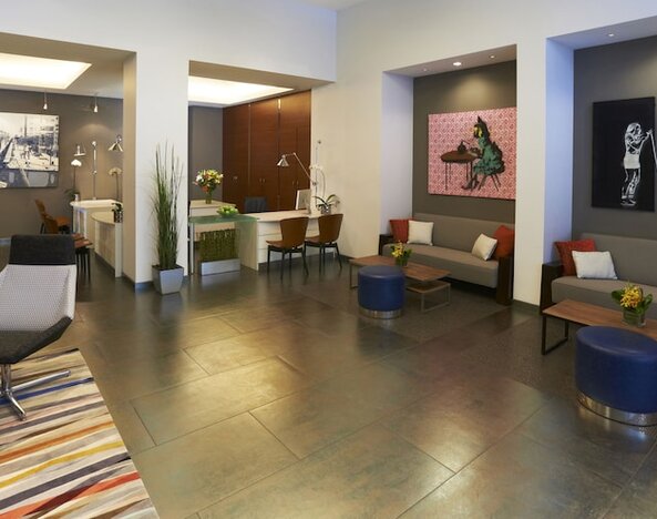 Kinzie Hotel