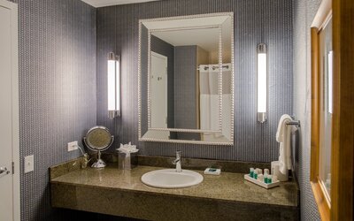 Kinzie Hotel