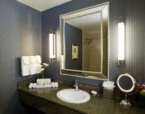 Kinzie Hotel