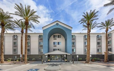 Sonesta Simply Suites Las Vegas Convention Center