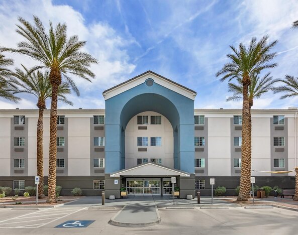 Sonesta Simply Suites Las Vegas Convention Center