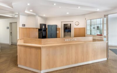 Sonesta Simply Suites Las Vegas Convention Center