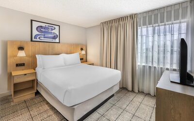Sonesta Simply Suites Las Vegas Convention Center